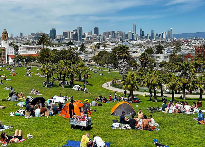 Photo taken by student in Dolores Park in San Francisco looking toward downtown 