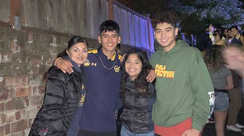 Photo of Lorena Gonzalez with her children