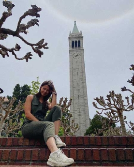 Aliona Margulis in front of the Campanille