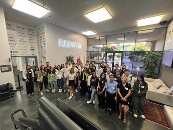 Lorenz Hieber and classmates visiting a Silicon Valley company
