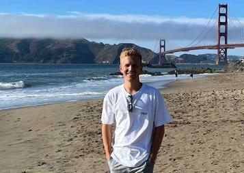 Lorenz Heiber photo in front of the Golden Gate Bridge