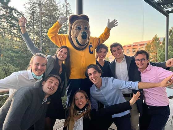 Marcelo Reis and fellow classmates take a photo with UC Berkeley Oski bear mascot
