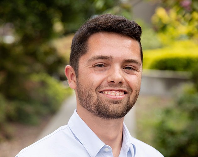 Headshot of Hugo Charre