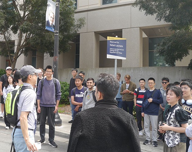 Students tour Oppenheimer and Berkeley campus