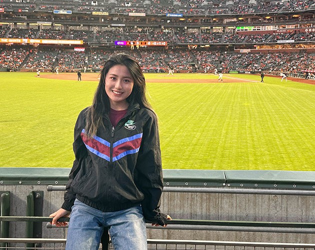 Photo of Nancy Jiayi Hou at a sports game