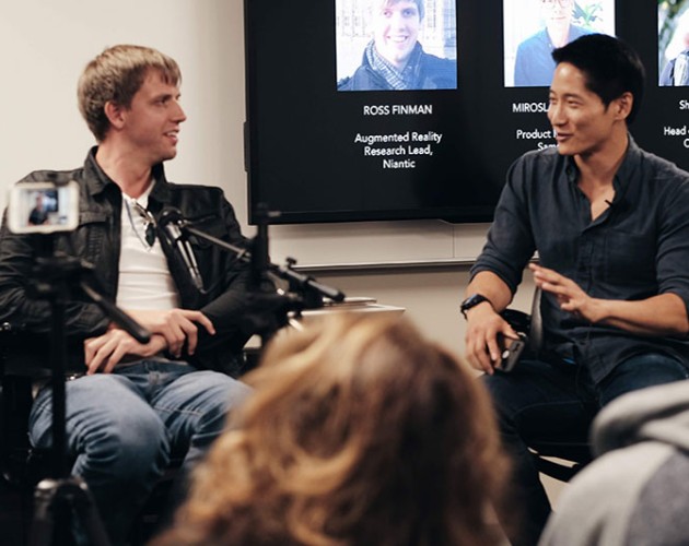 Photo of panelist Ross Finman and moderator Sheng Huang