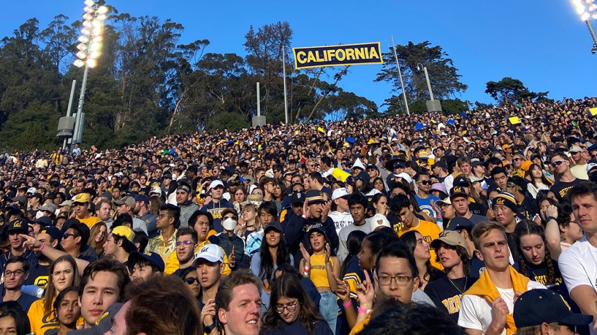 Crowd photo of students at a Cal Bears football game