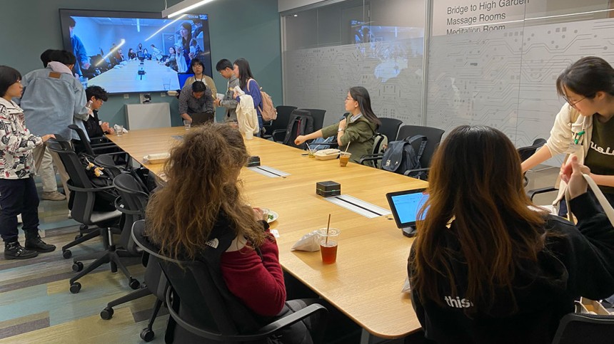 International students attend seminar at Google